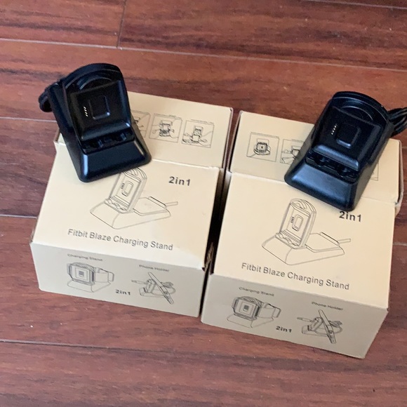 Fitbit Blaze Charging Stand - Picture 3 of 3